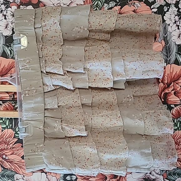 Old navy skirt asymmetrical ruffles - Picture 1 of 4